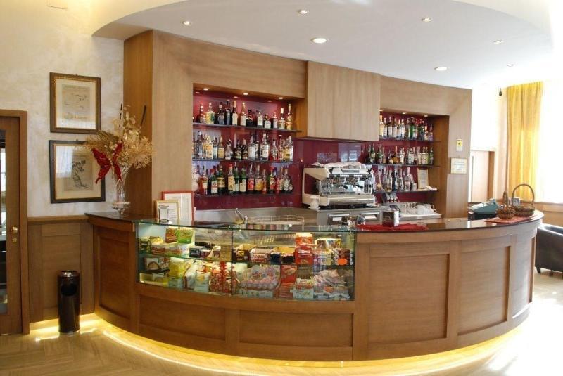 ריביסונדולי 5Miglia Hotel & Spa מראה חיצוני תמונה
